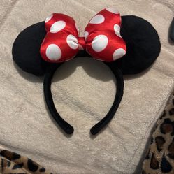 Minnie mouse ears