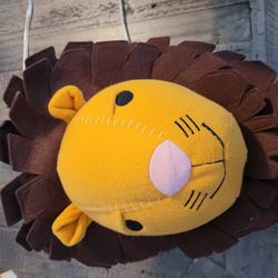 Lion stuffed head