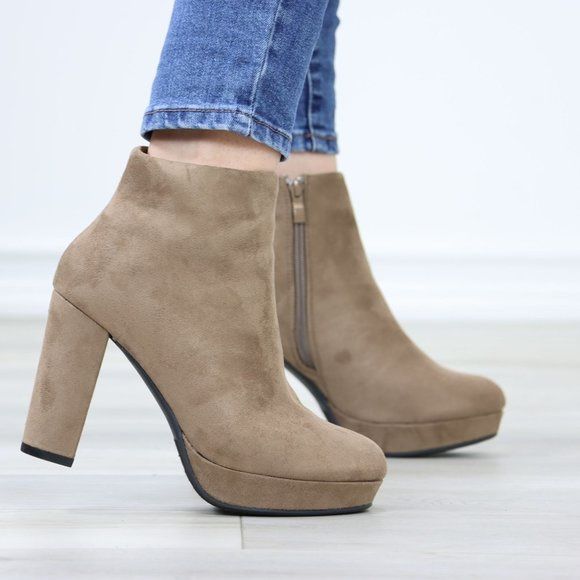 REPORT Taupe Tan Faux Suede Lyle Streetwear High Block Heel Ankle Boots NEW
