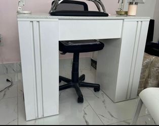 Mesa de uñas (madera)