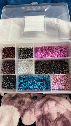 Mixed box of small beads
