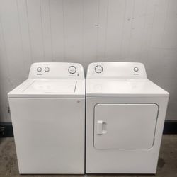 Amana by Whirlpool Washer and Dryer (electric) 