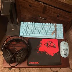 Headset And Headset Holder Keyboard And Mouse With Mousepad 