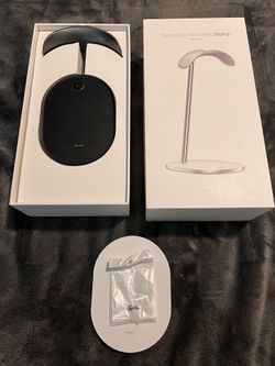 Black Benks AirPods Max Stand