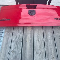 Dodge Ram Tailgate 2021