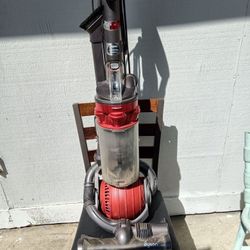 Dyson Animal Ball DC25 Vacuum Cleaner 