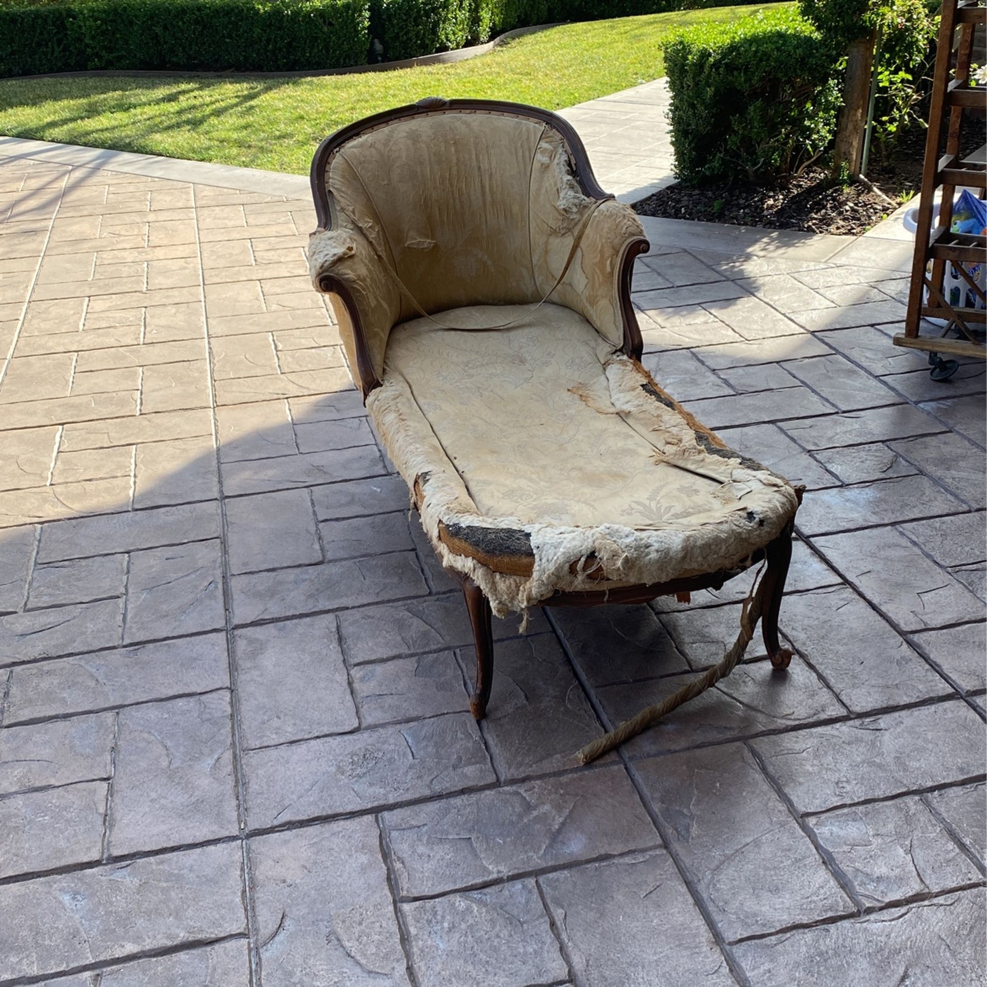 Chaise Lounge