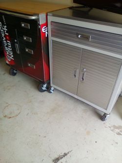 Storage bins