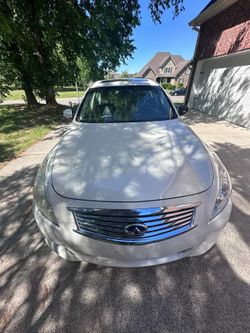 2012 Infiniti G37x