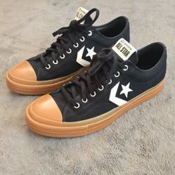 Converse Black/White 