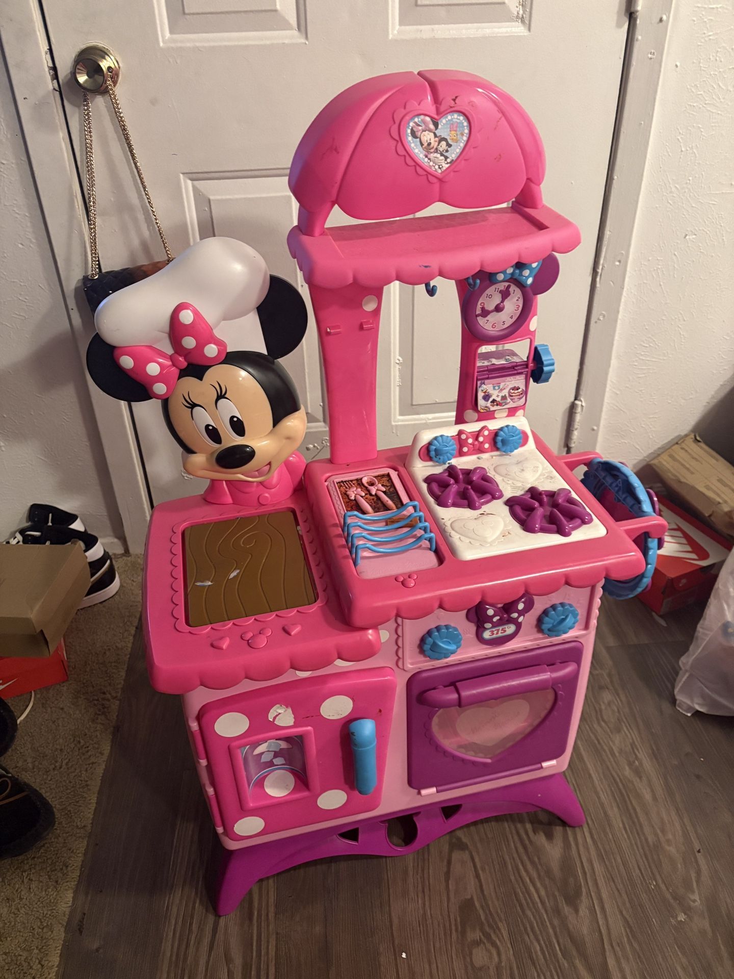 Minnie Mouse Play Kitchen