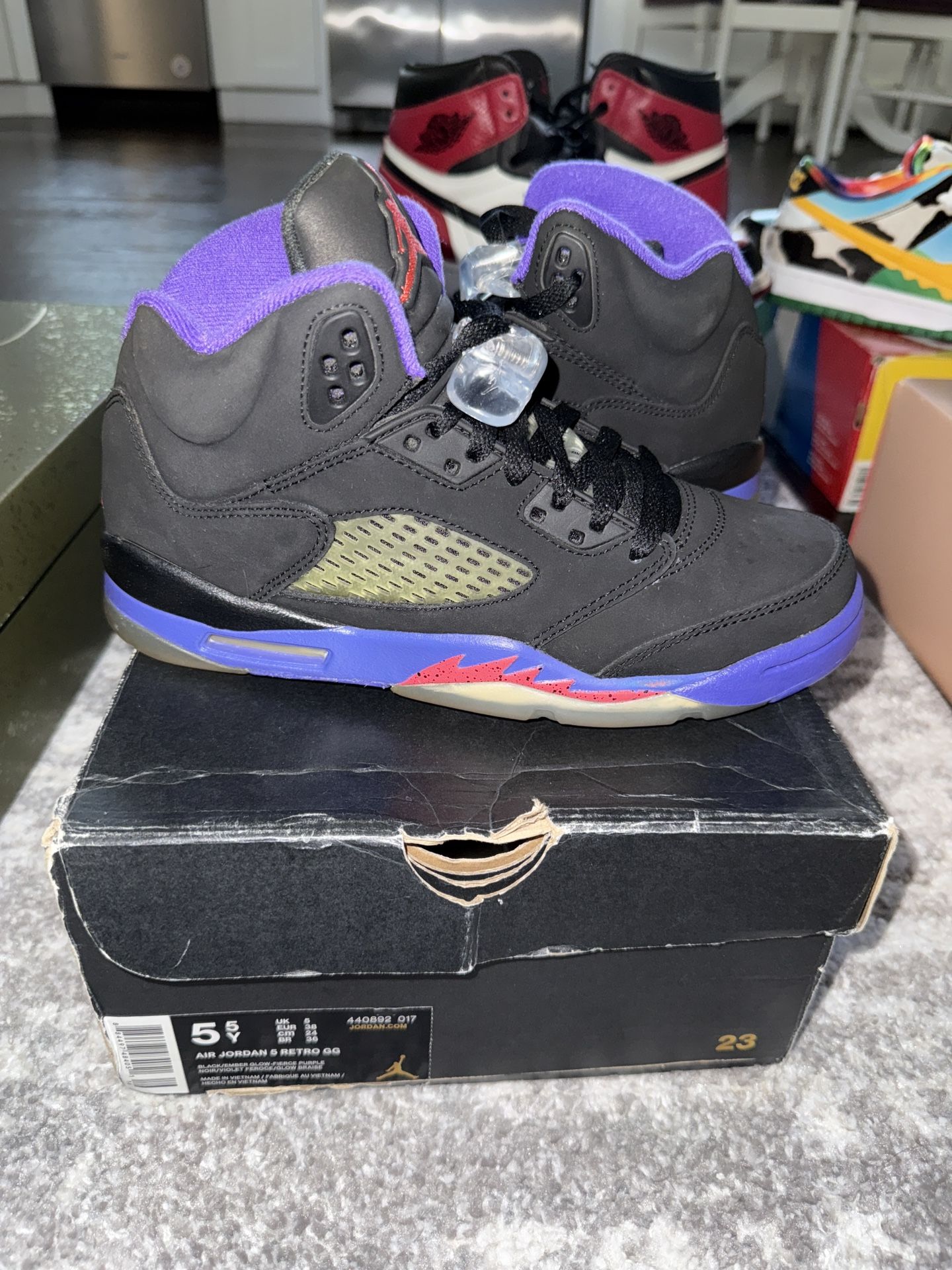 Kids Jordans Size 5.5Y