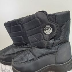 Snow Boots Size 13
