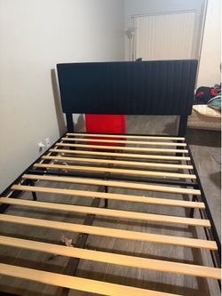 Bed frame 20$