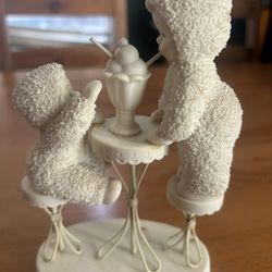 Department 56 Snowbabies - 2005 "Sweeter When Shared" (9.25 oz. - 4.5"x6.5")