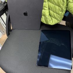 iPad Pro A2925
