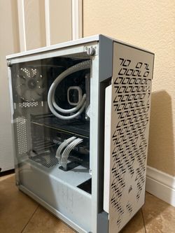 WHITE GAMING PC