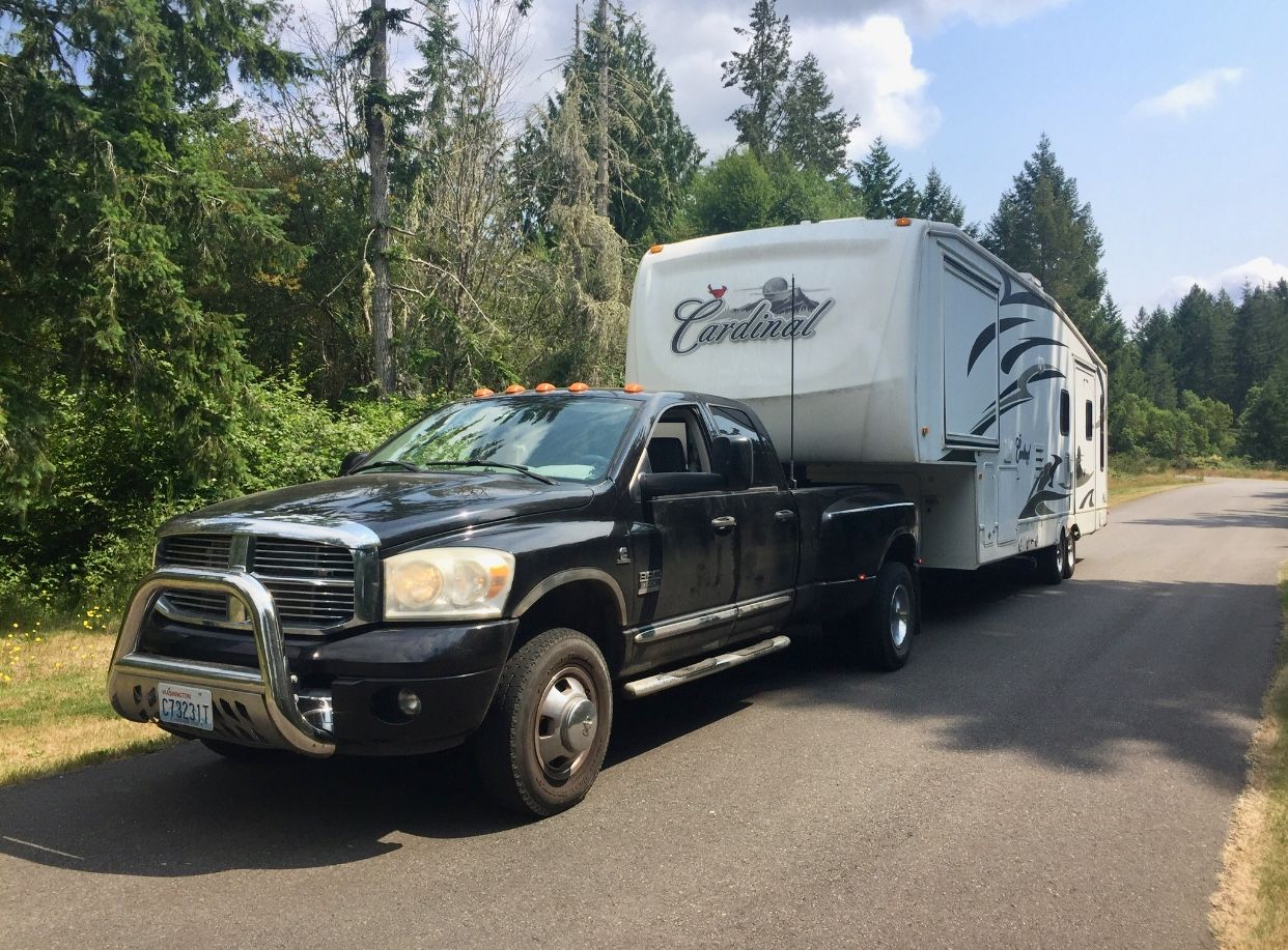 34 Foot Rv 2007 Forest river 34 foot Cardinal for Sale in Home, WA - OfferUp