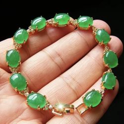 Fine Burmese jadeite jewelry. Women's bracelet.