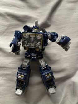 Transformers WFC War For Cybertron Soundwave Regular Release Hasbro