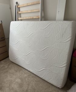 Like New Full Mattress