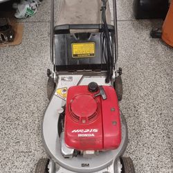 Honda Hr215 Lawnmower! Fully Serviced!
