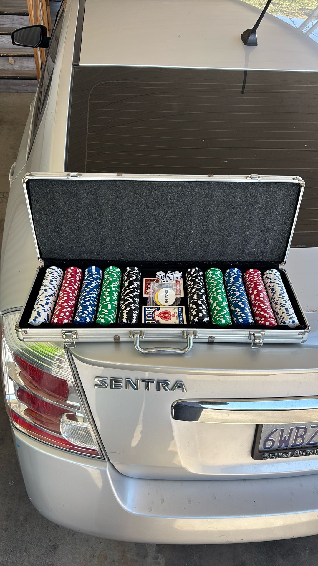 Poker chips set