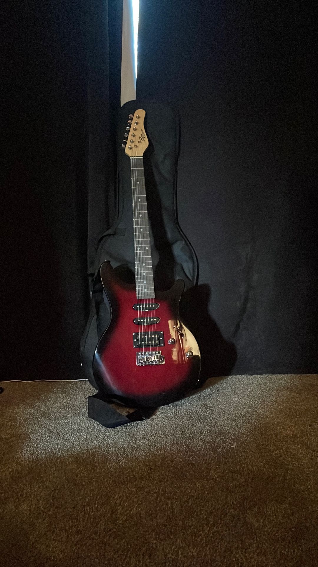 Rogue Rocket Guitar Electric With Guitar Bag