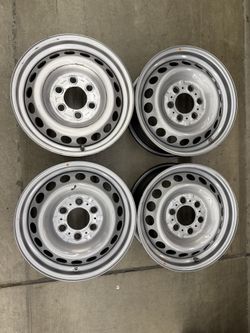 Mercedes-Benz Sprinter Van 16’ Wheels (Set of 4 for $125)