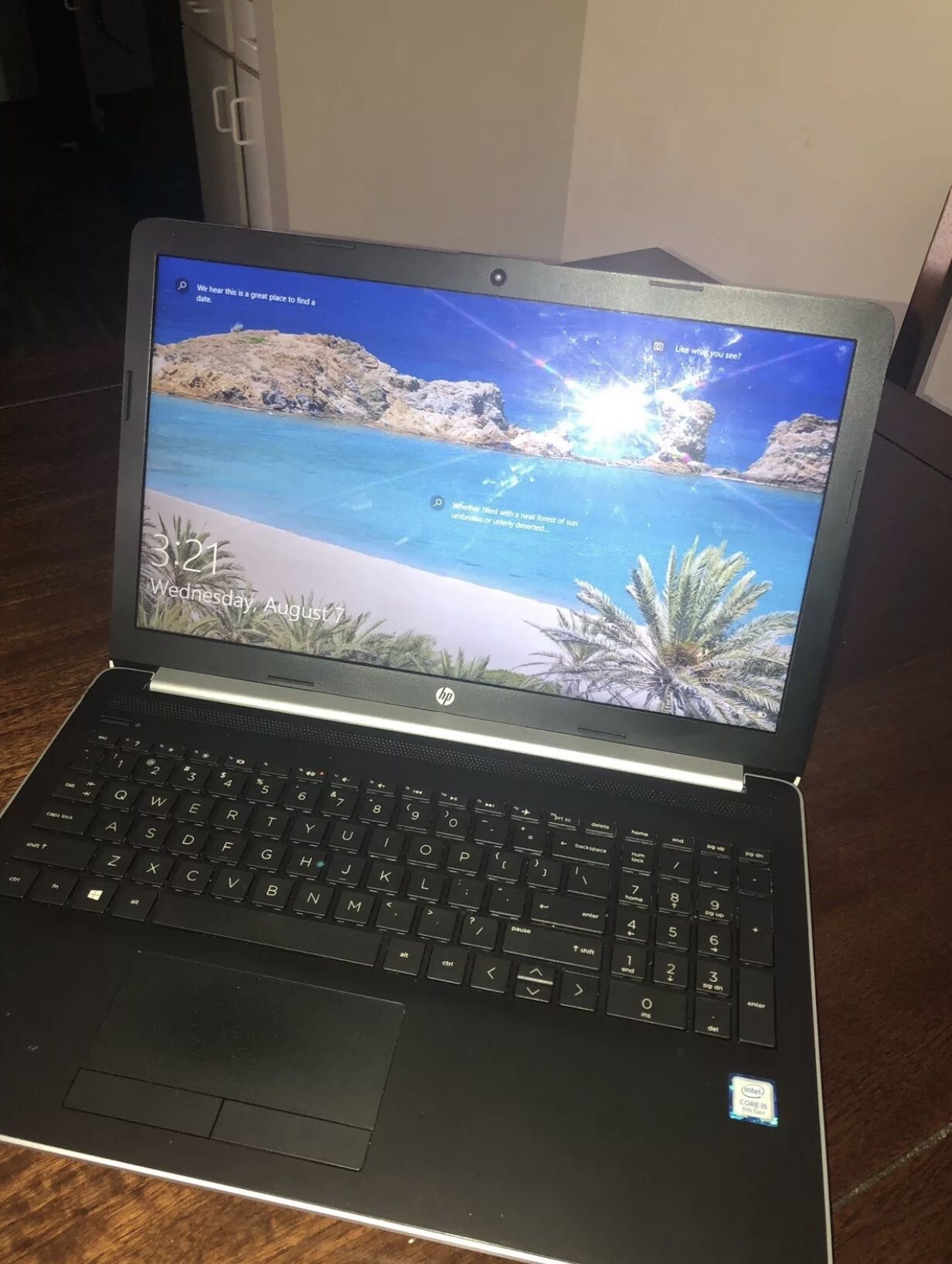 HP Notebook 15-da0053wm 15.6 inch (1 TB, Intel Core i5 8th Gen., 1.60 GHz, 4 GB)