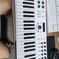 Arturia Keylab Essential