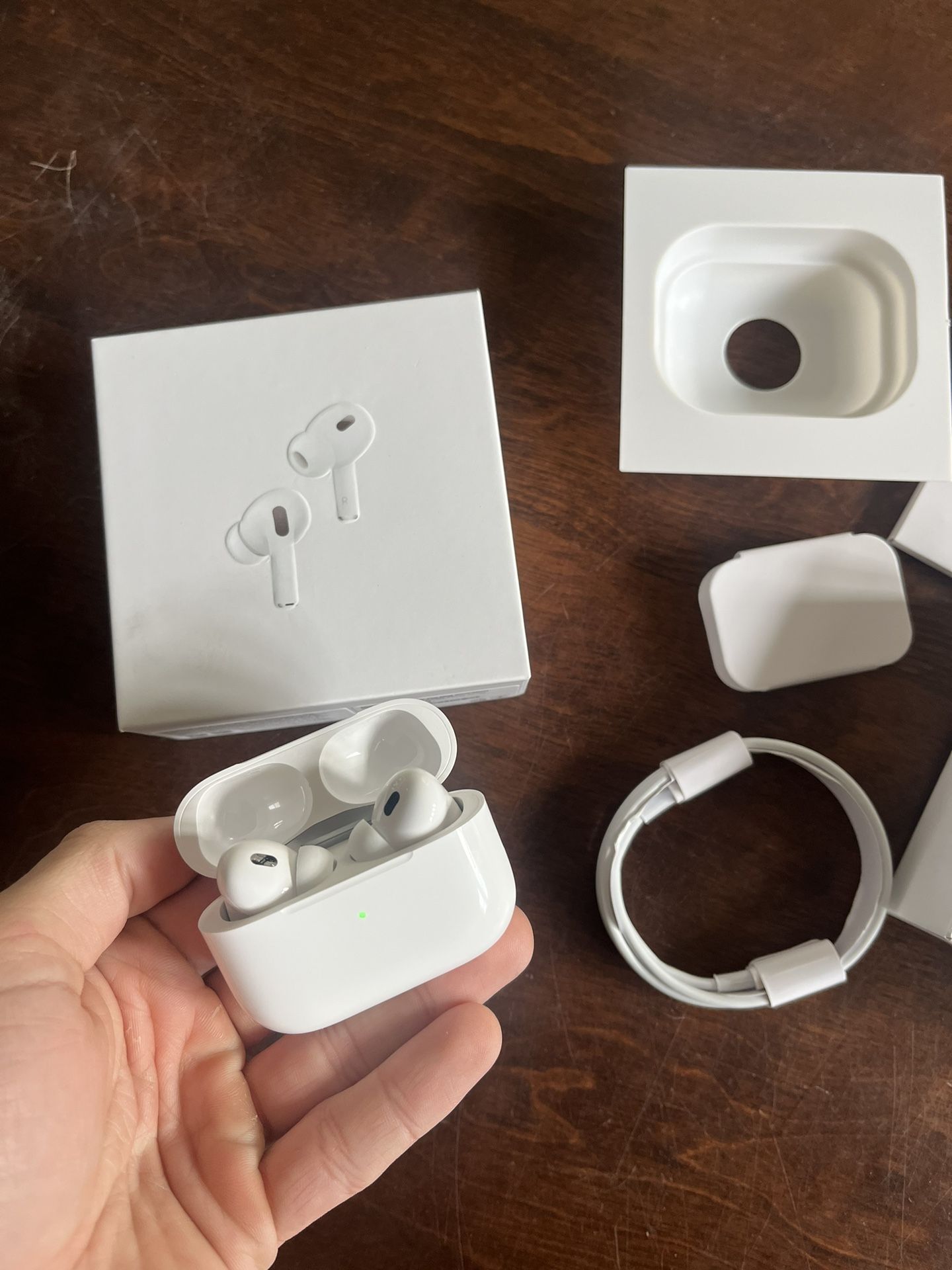 NEW Apple - AirPods Pro (2nd generation) with MagSafe Case (USB-C) - White
