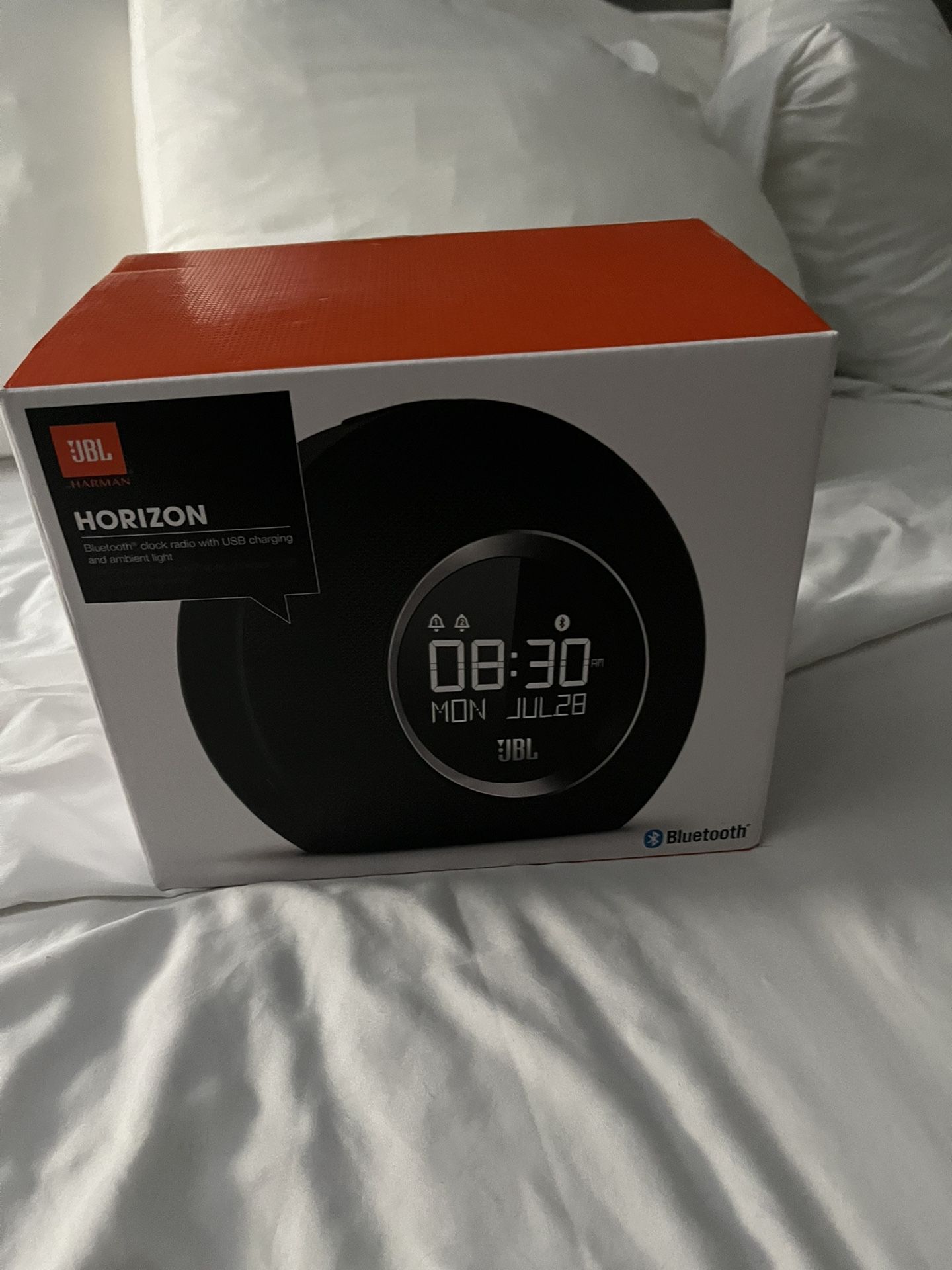 JBL Horizon Bluetooth Clock Rádio With USB And Light Brand New