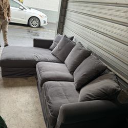 Sofa with Chaise 