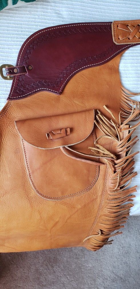 Sawtooth Saddle Chaps