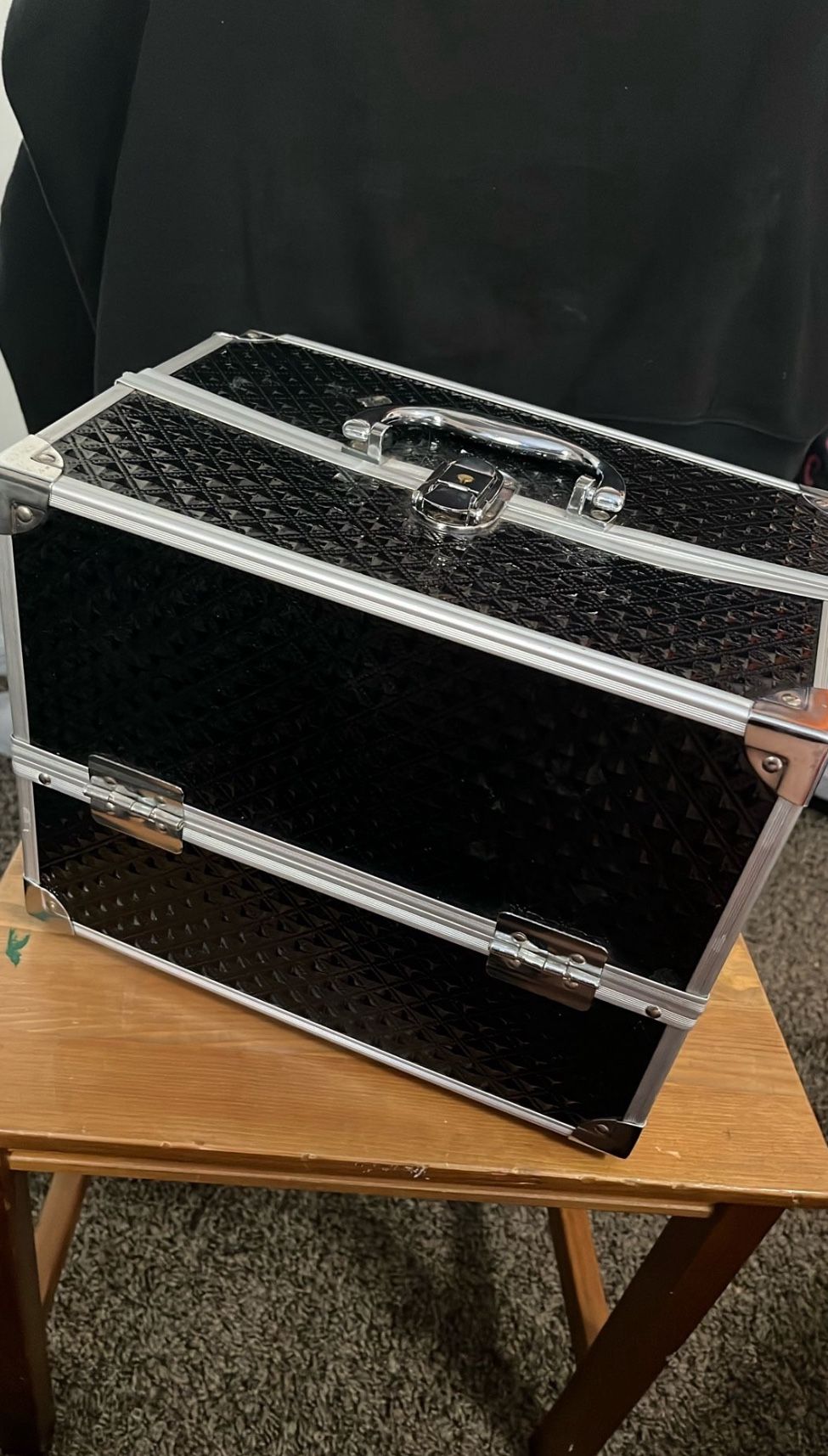 Different types and colors of nails polish’s