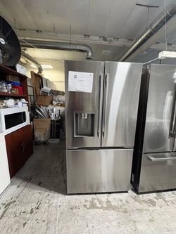 Stainless Steel French Door Refrigerator with Ice Dispenser