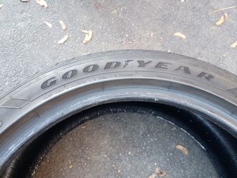 Good Year Eagle Sport All Season tire
