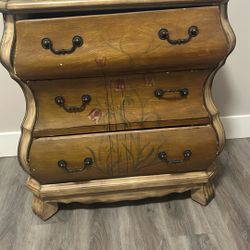 Real Wood! Nice Dresser 