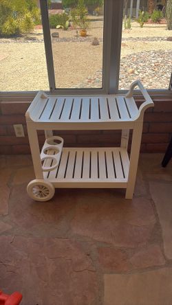 Grosfillex Serving Cart