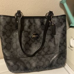 Coach Purse  Great Condition 