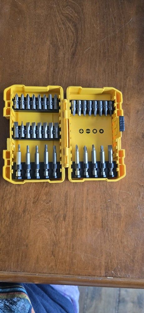 DEWALT 37 Piece Screwdriving Bit Set w/ Nut Drivers & Guide & Tough Case DW2163