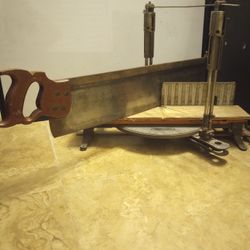 Stanley Mitre Box No. 358 With Disston Saw - All Original And Working