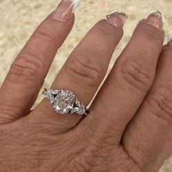 NEW! 2.27CT Oval Cut, Genuine Moissanite Gemstone Engagement / Promise Ring, Please See Details 🌸