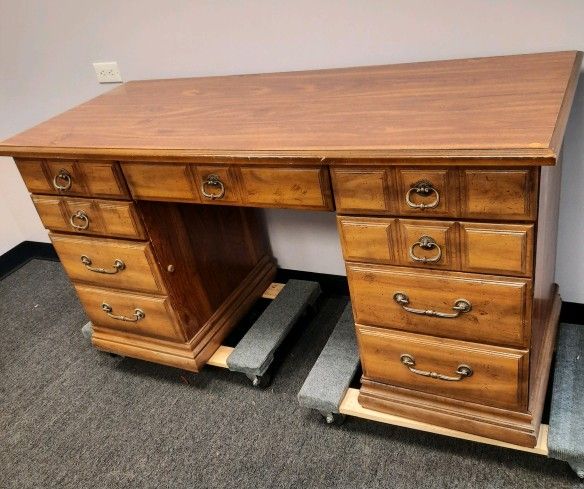 Large Desk