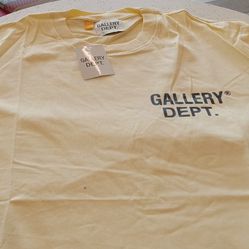 Gallery  Department  T-Shirt Size Large & XL