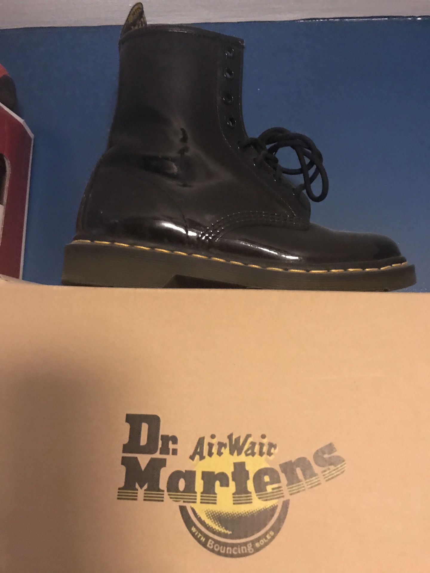 DrMartens Air await