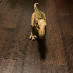 Rare T-rex Camp Cretaceous 2020 Xclusive