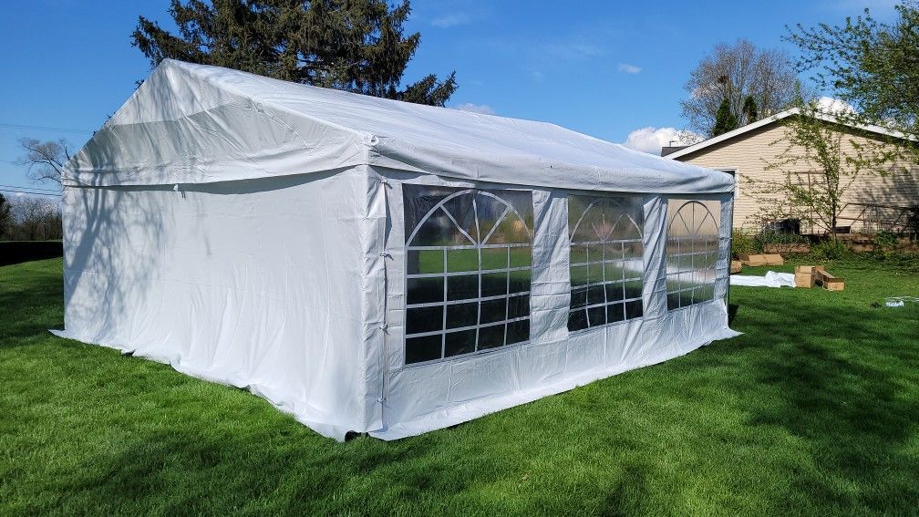 NEW! ONLY SALE! FINANCING AVAILABLE! 20′ x 20′ Pvc fire resistant tent/500gsm