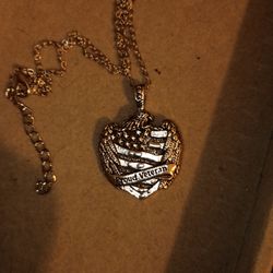 Chain With Proud Veterans Pendant In Perfect Condition